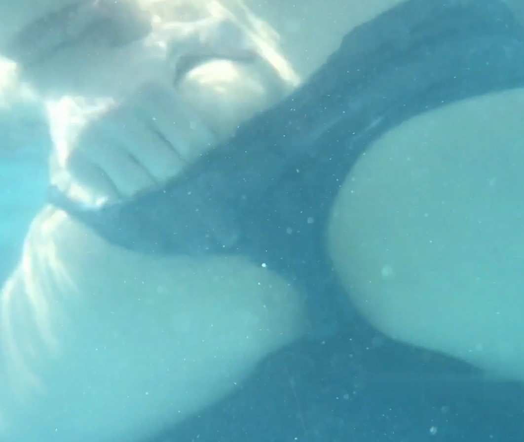 Horny Couple Underwater Candid