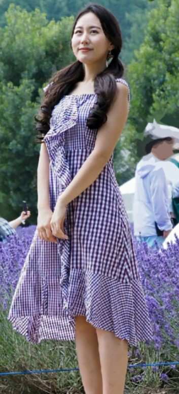 Beautiful Asian Girl Upskirt