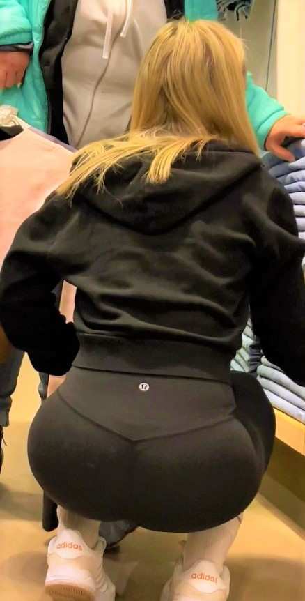Sexy Daughter Shopping In Lulu Leggings