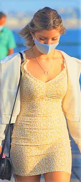 Cute Teen In Summer Tight Dress