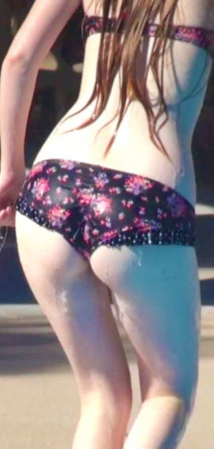 Young Redhead Teen Ass In Bikini