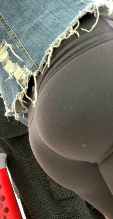 Hot Ass Blonde Teen in Yoga Pants