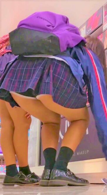 Short Skirt Teen With Anti Pervert Protection