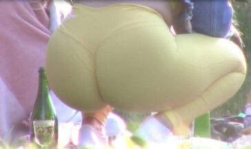 Big Booty Candid Girl In Yellow Leggings
