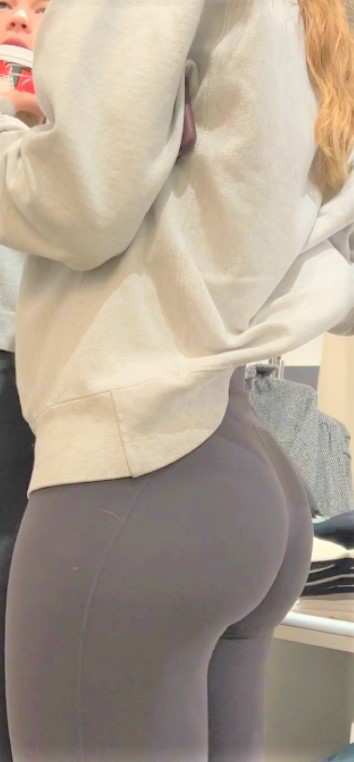 Perfect Round Booty In Leggings