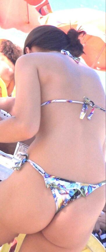 Thonged Teen In Bikini