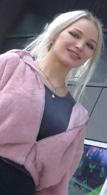 Beautiful Face Blonde Teen In Black Leggings