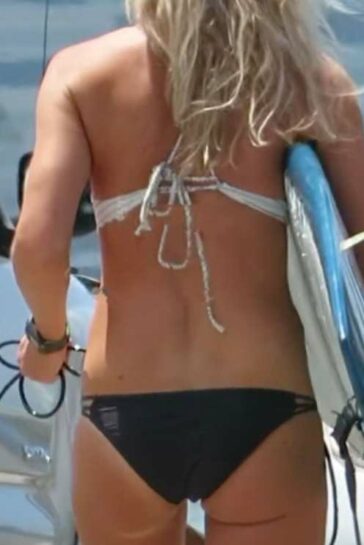 Sexy Surfer Ass In Black Bikini