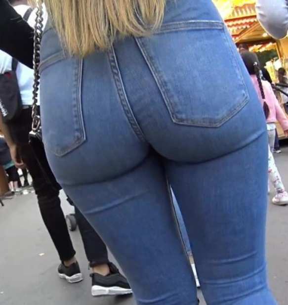 Two Hotties In Tight Jeans