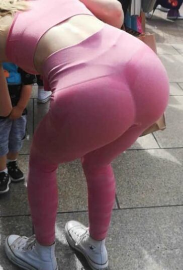 Beautiful Ass Fit Teen In Pink Leggings VTL
