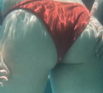 Fantastic Ass Girl In Red Bikini Cameltoe