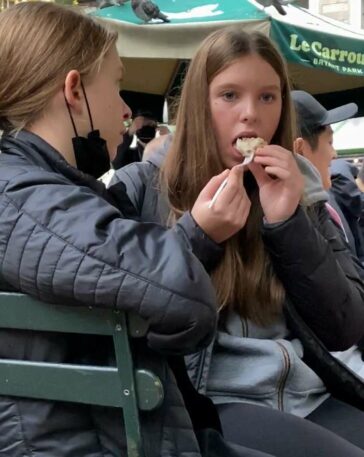 Hot Ass Daughter In Leggings