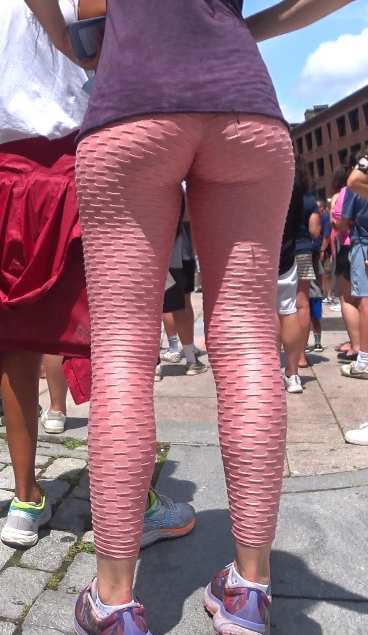 Pink Leggings Girl Shaking Her Ass