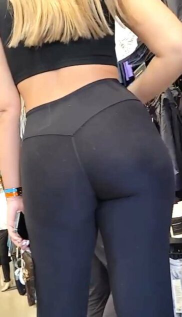 Blonde Teen With Bubble Ass Shopping