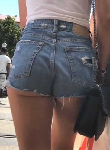 First Time Shopping For This Two JB Teens