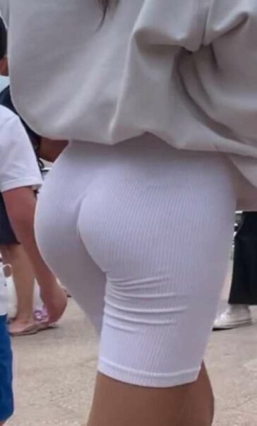 Gorgeous Ass Candid Teen In White Short Leggings