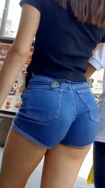 Cute JB Teen Ass In Denim Shorts