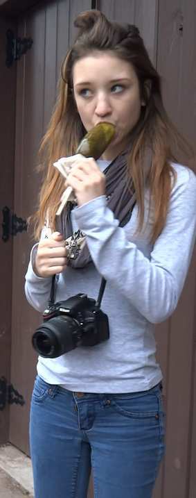 JB Teen In Jeans Loves Sucking