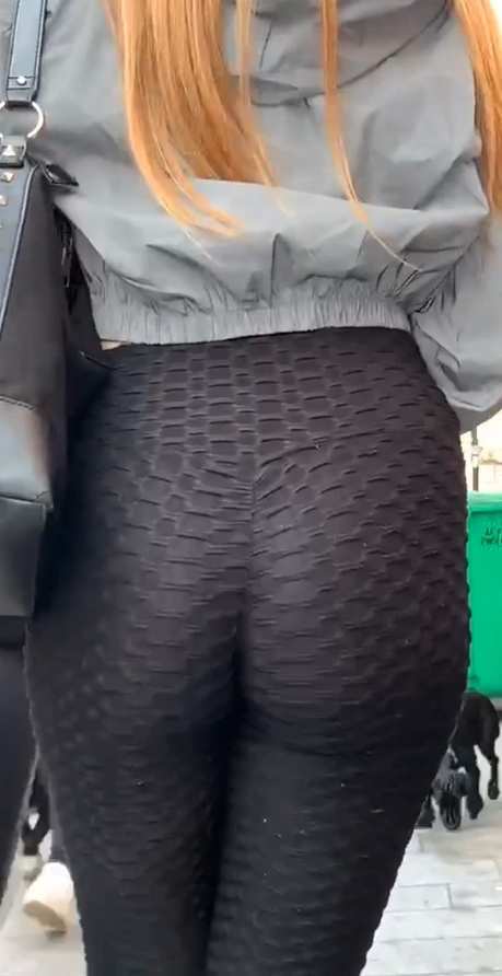 UK Blonde In Leggings Giggling Ass