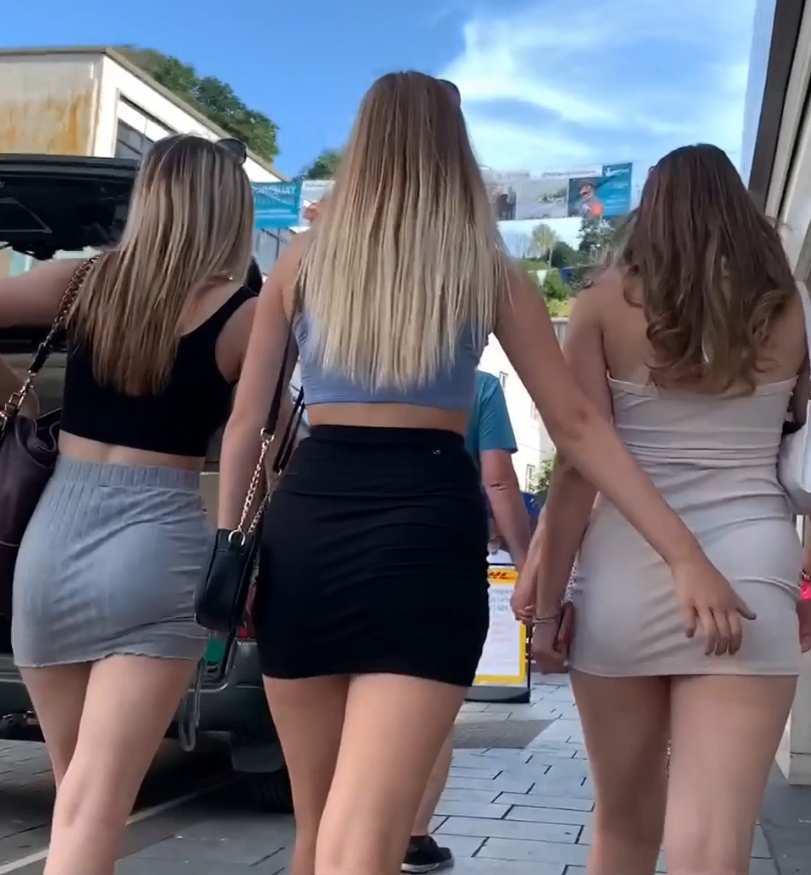 Celebrity Short Skirt Upskirt - Very Short Tight Dress JB Teens â€“ Sexy Candid Girls