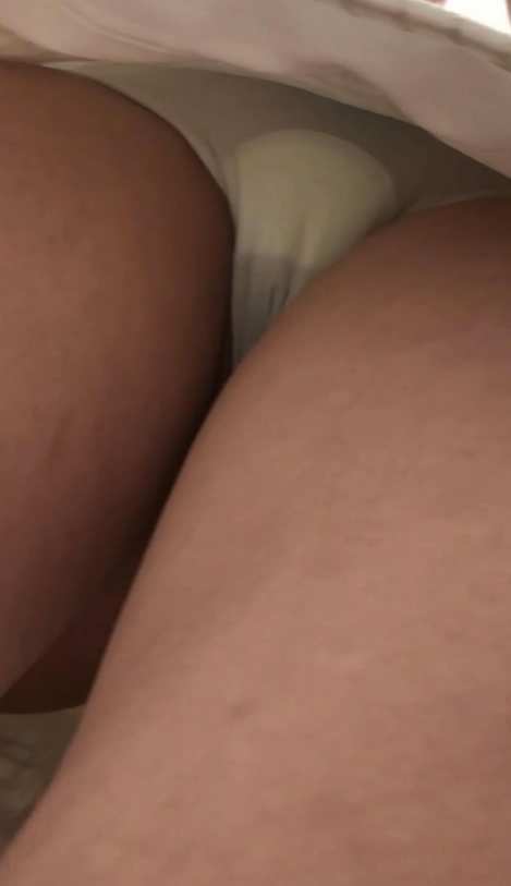 She Got Pussy Lips Upskirt