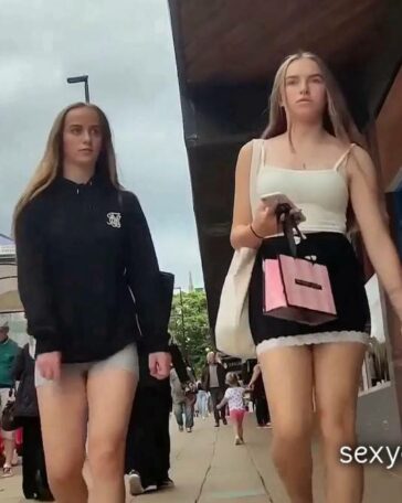 Candid Teen Duo Hot Asses