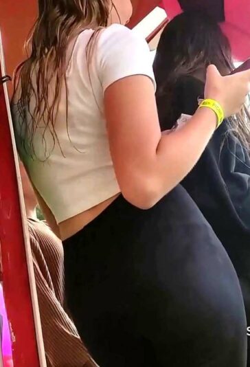 JB Teen In Black Leggings Beautiful Ass