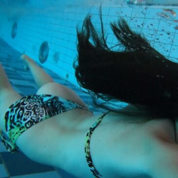 Young Teens In Bikini - Underwater Candid Part6