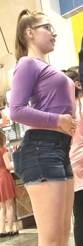 Hot Daughter In Denim Shorts Creepshot Ass