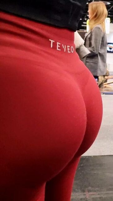 Red Leggings Fit Girl Bubble Ass