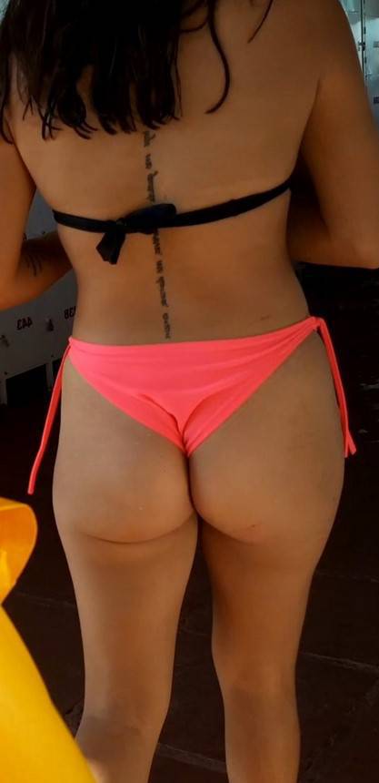 Sexy Brunette Candid Ass In Bikini
