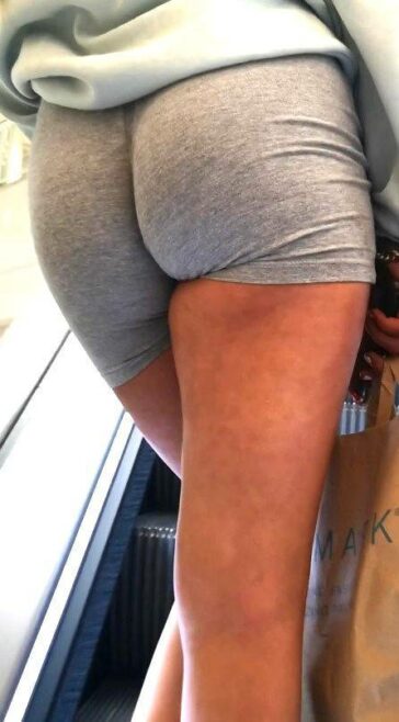 Sexy Daughter Hungry Ass In Grey Shorts