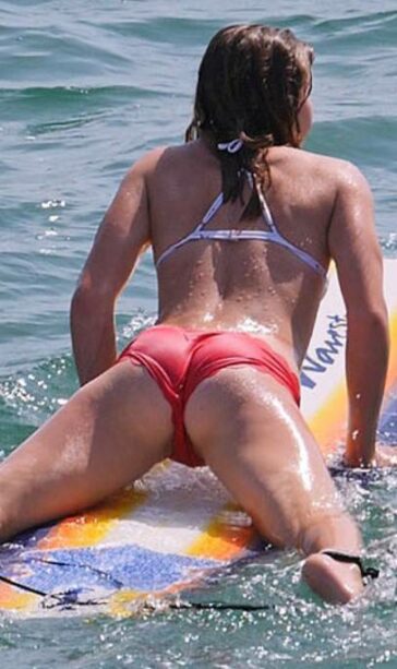 Sexy Surfer Girl Candid Ass