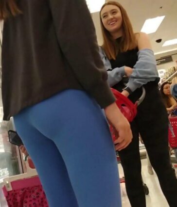 Juicy Ass Teens Shopping