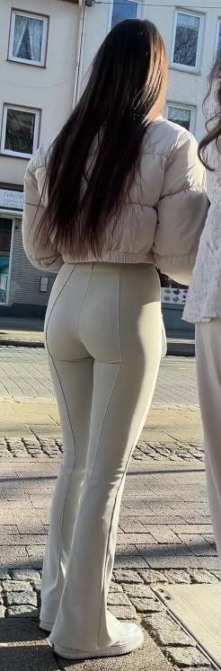 Long Hair Teen Gorgeous Ass