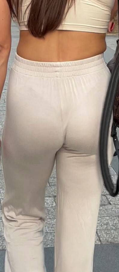 Busted By This Candid Girl