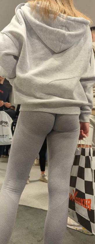 Petite Teen Ass Creepshot