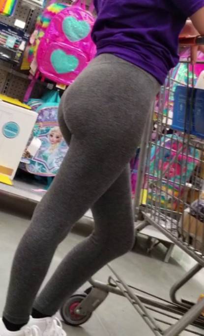Candid Teen In Grey Leggings In The Supermarket