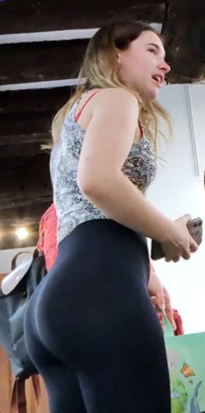 Sexy Candid Teen Ass In Leggings Awesome Body Shape