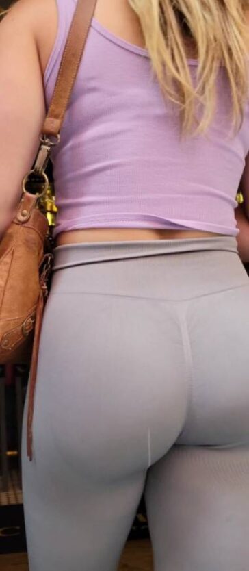 Gym Girl In Grey Leggings Candid Ass