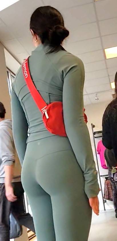 Candid Leggings Compilation Part5