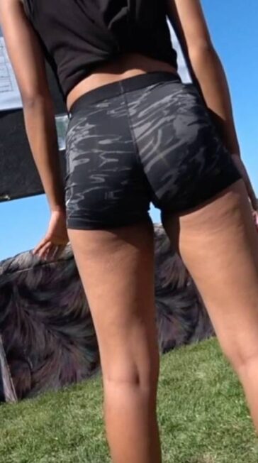 Nerdy Teen Ass In Shorts