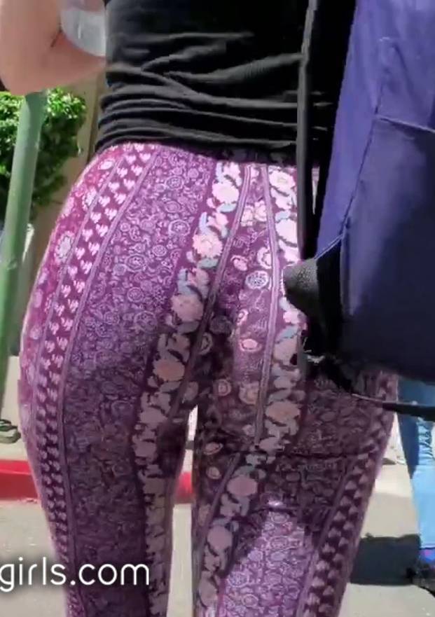 Jiggling Ass College Teen Epic Ass