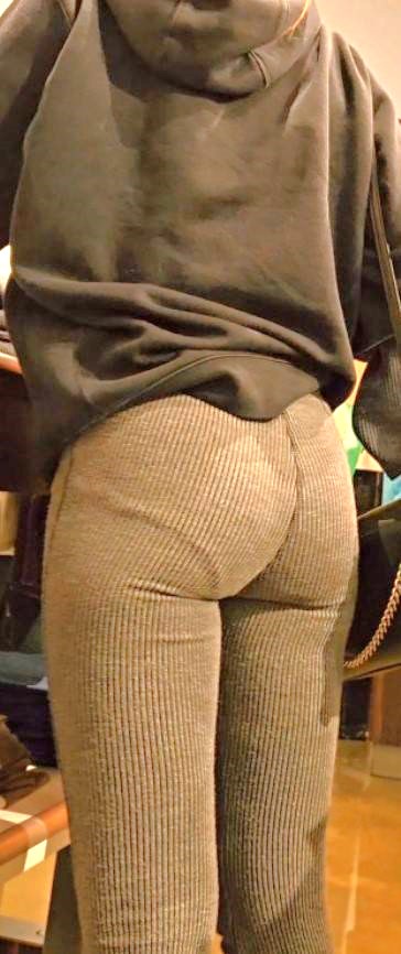 Redhead Teen Knows What It Is Going On