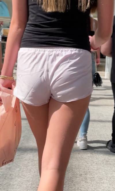 Sexy Candid Teen Ass In White Shorts