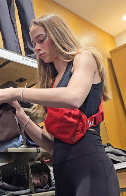 Sexy Ass Lululemon Employee Part1