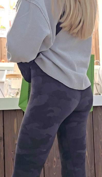 JB Teen and PAWG Friend