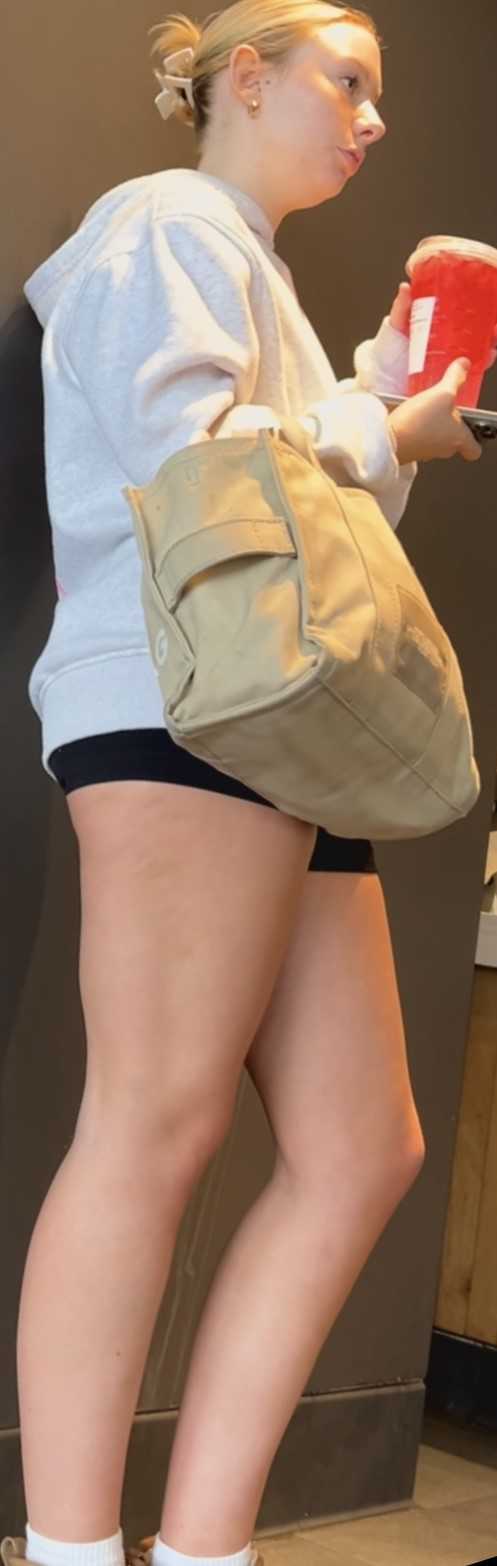 Leggy Blonde Teen Short Shorts At Airport