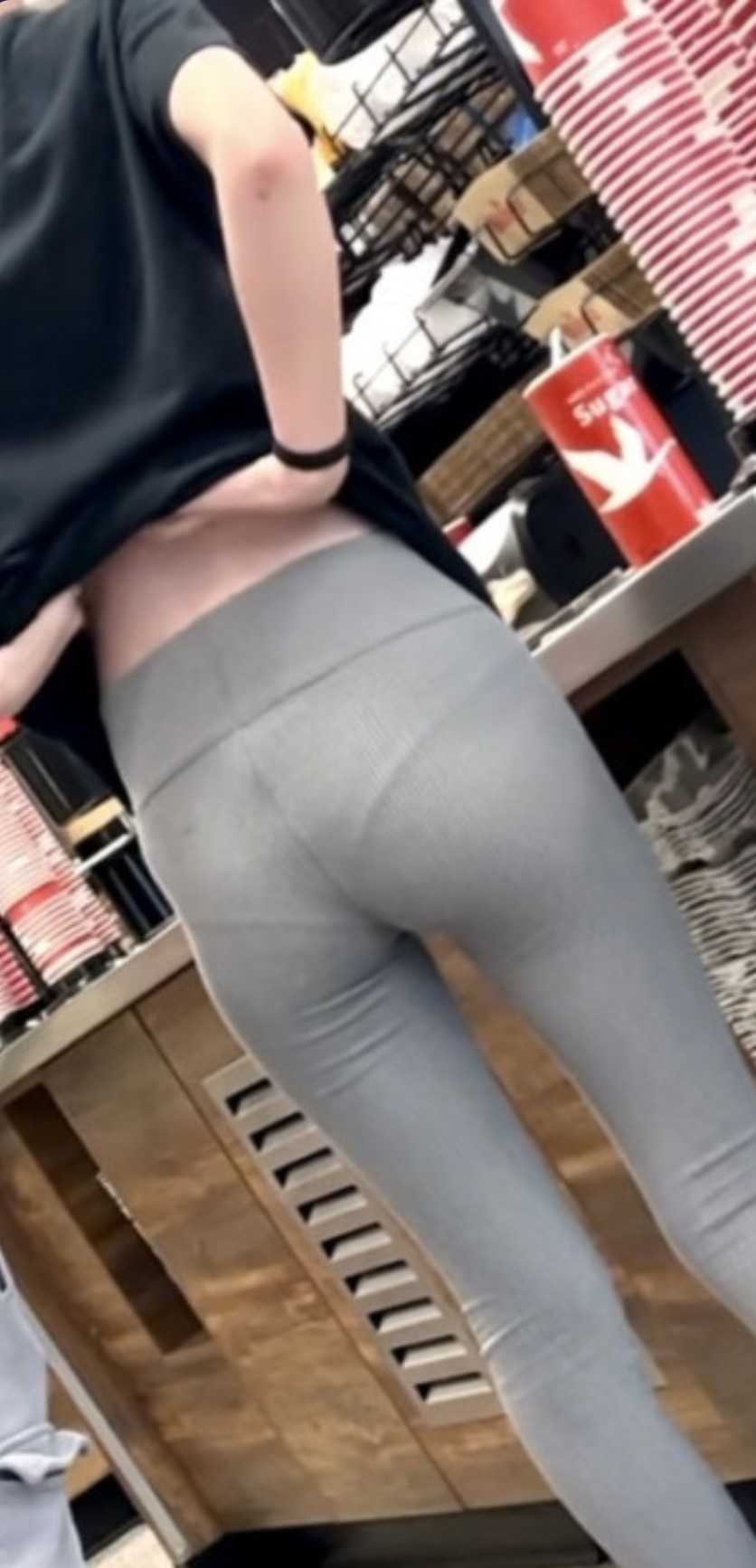 Slim Body Teen In Grey Leggings VPL
