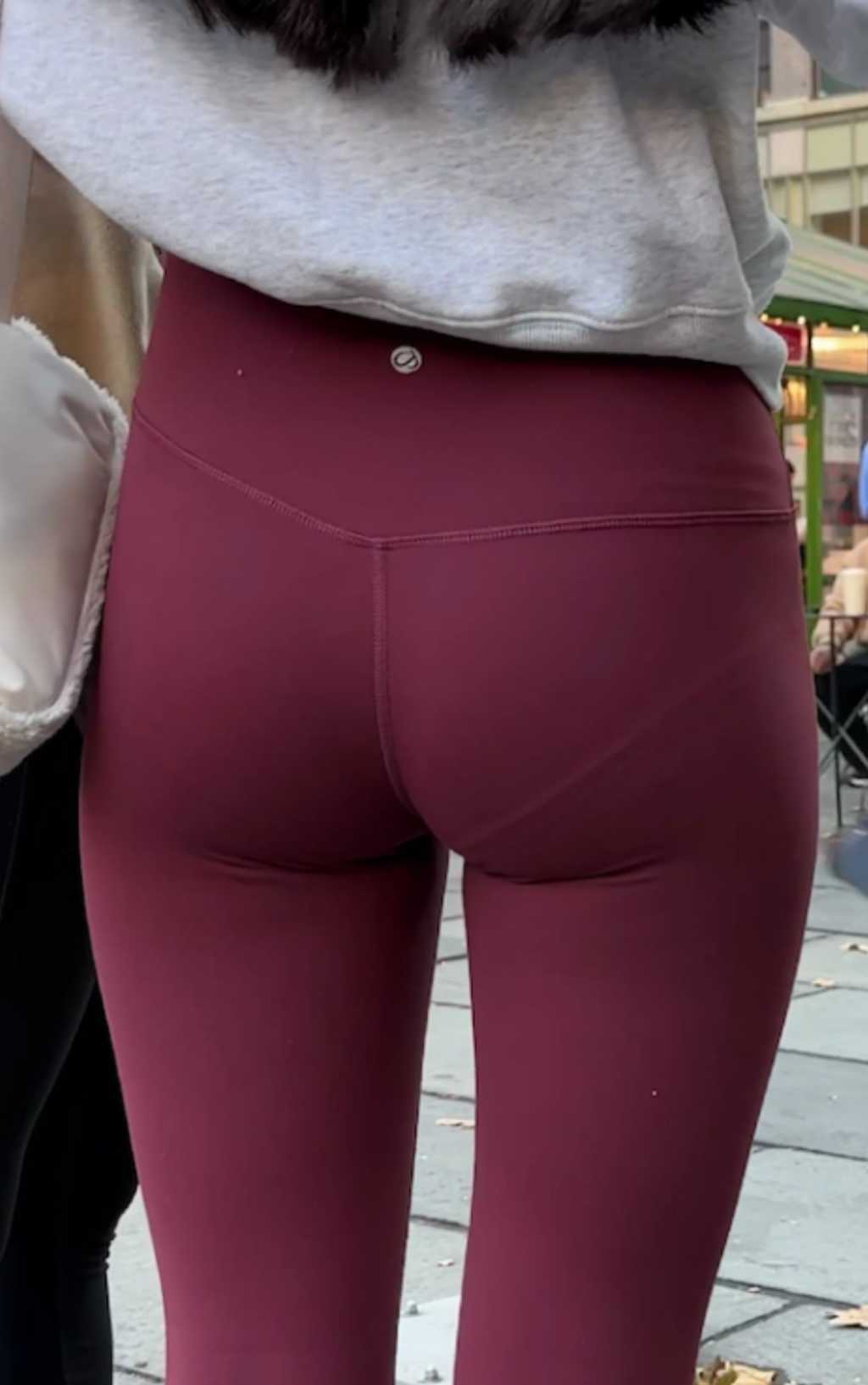 Braceface Brunette Teen VPL In Leggings
